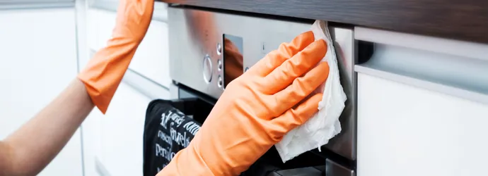 Hoe maak je een oven schoon?