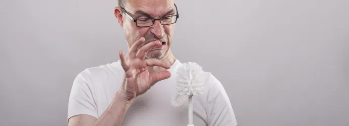 Comment nettoyer une brosse de toilette