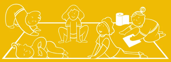 Mère et enfants faisant des exercices physiques à distance sur un tapis à la maison